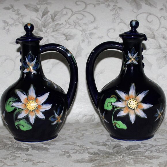 Vintage Pair of Cobalt Floral Jugs: Japanese China Pitcher with Stopper - Picture 7 of 16